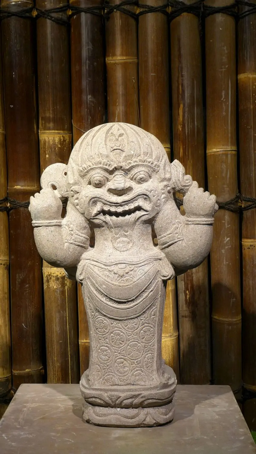  Product image 8 of the product “Standing Ganesha, 60 cm height, riverstone, stonemasony ”